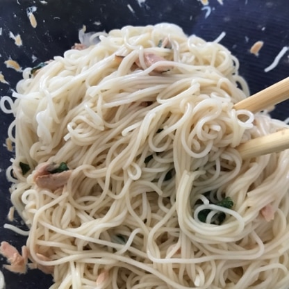 トマトがなかったけど、参考にさせてもらいました。ごま油が効いて食欲そそり美味かった！